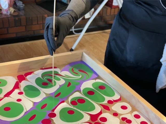 Water Marbling, Medium Silk (21X21)